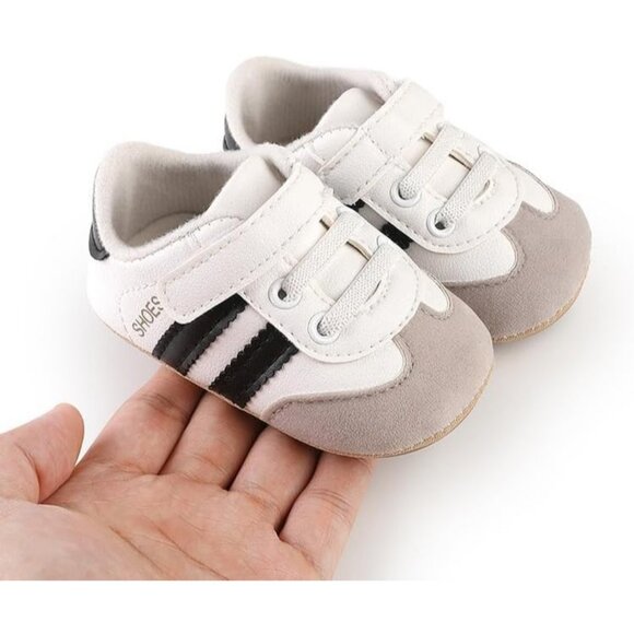 Baby Boys Girls Black Faux Leather Rubber Sole Retro Walking Sneakers Shoes - Picture 5 of 6